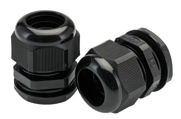 32mm glands c/w locknut